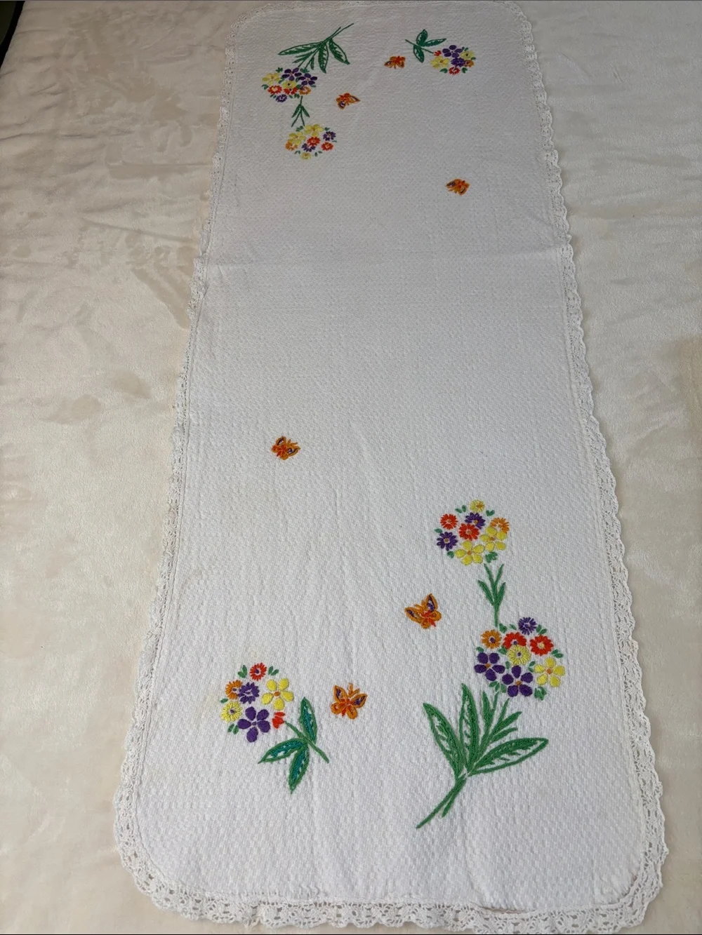 Vintage Hand-Embroidered Floral Linen Runner with Lace Trim w/Butterflies Sweet!